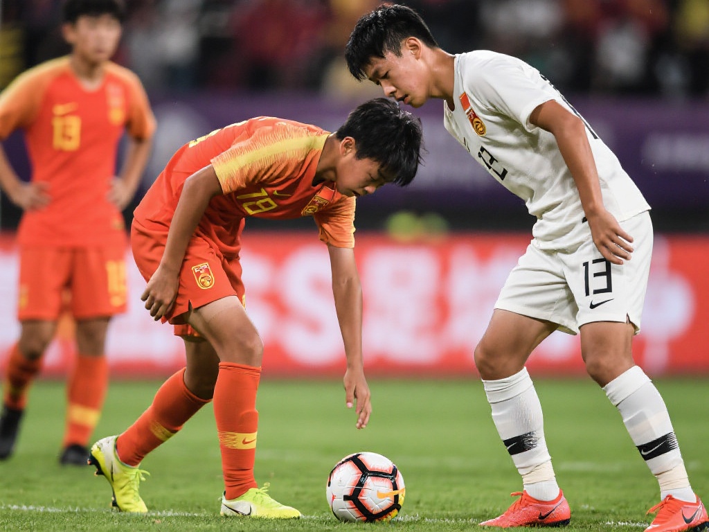 中国男足的 中国男足的