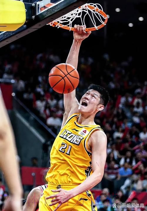 胡金秋全场出战14分钟，5中4得到9分2板1助攻